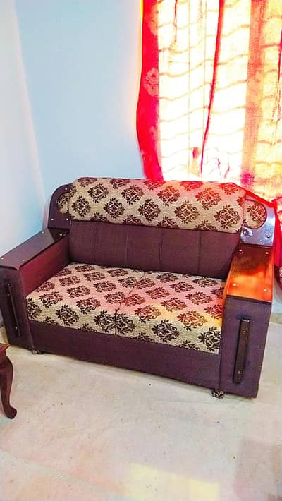 sofa in good condition