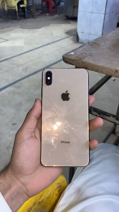 IPhone XSMAX non 64 gb