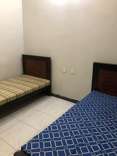 Hostel Room for Rent Comfortable & Affordable Living