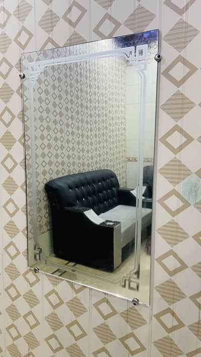 Mirror in good condition New 2*3 size