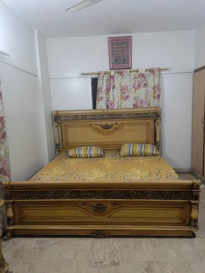 king sized lasaani wood bedset