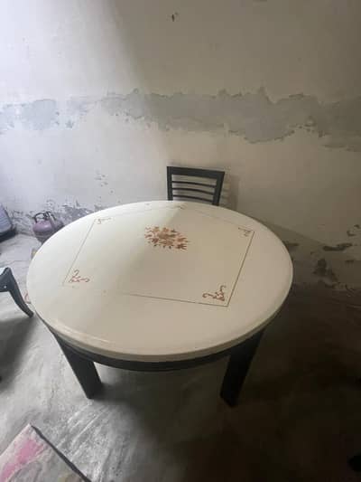 dining with for chair in good condition