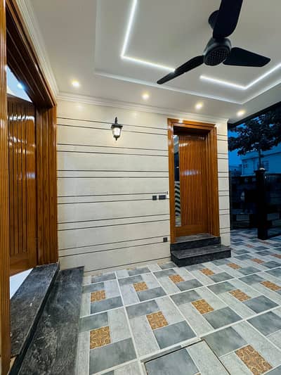 5Marla full house brand new for rent park view city Lahore