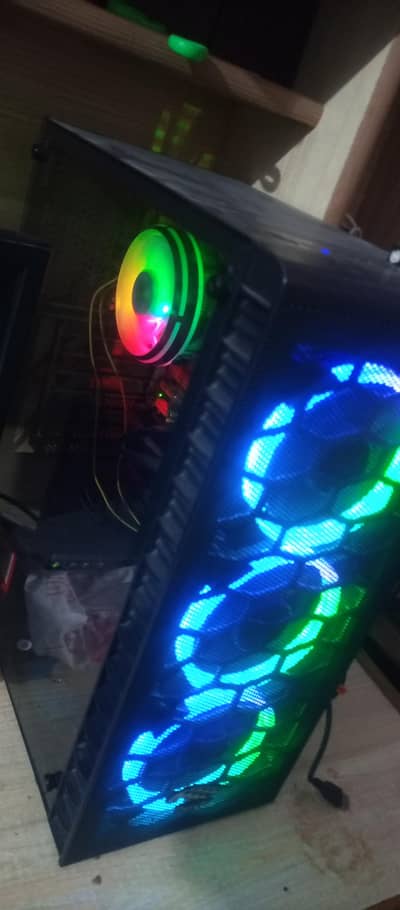 Core i7 gaming PC in 10/10 condition for sale