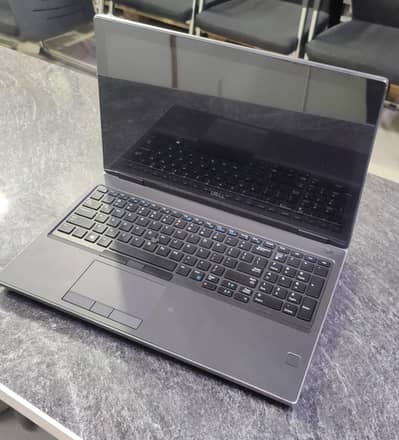 Dell Precision 7540 (16/512 with Nvidia Quadro T2000 Max