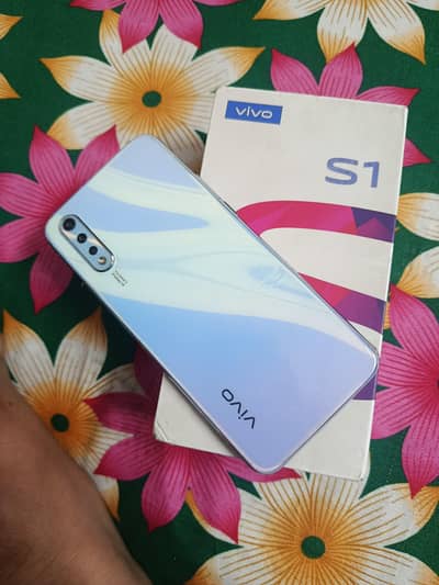 vivo S1