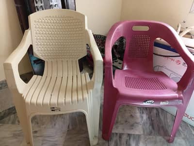 Sasta plastic Chairs and adjustable and foldable table