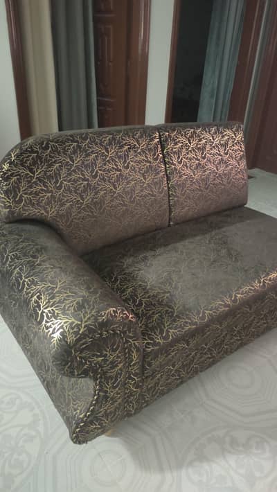 New and stylish 6 seater sofa set