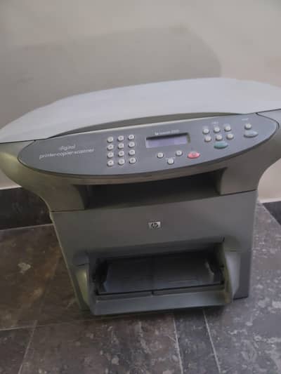 HP LASERJET 3300 MFP // USED