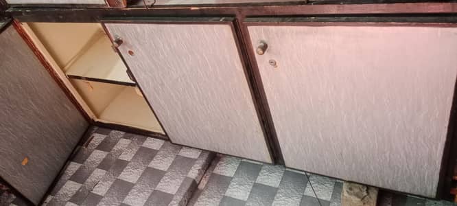 4 cabain for home in good condition