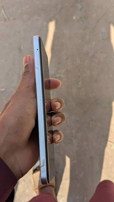 Vivo y 19s 4gb ram  128 memory