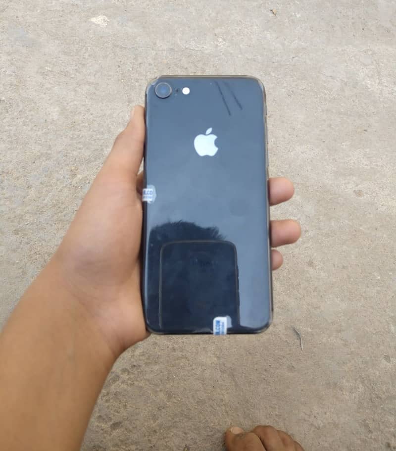 iPhone 8 nice Condition 1