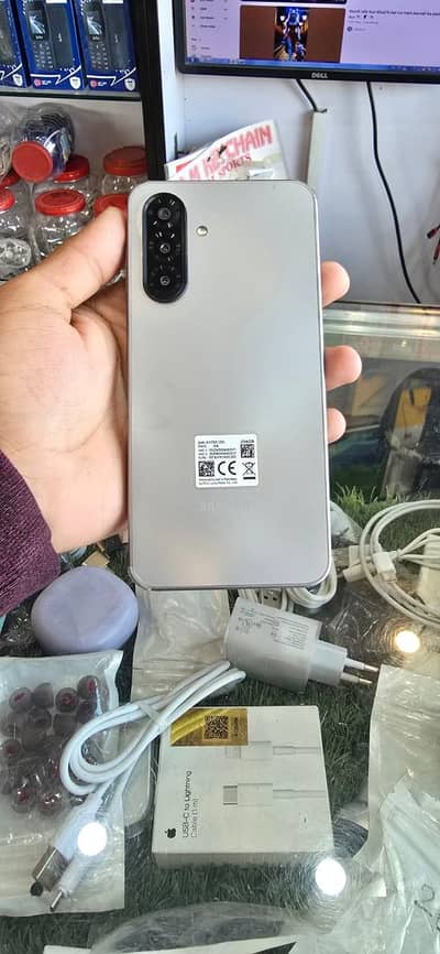 Samusng a17 New box open few days use