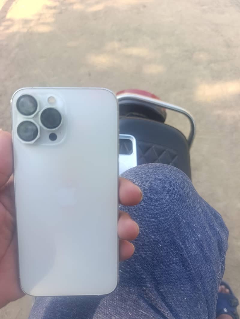iPhone 13 pro max 0