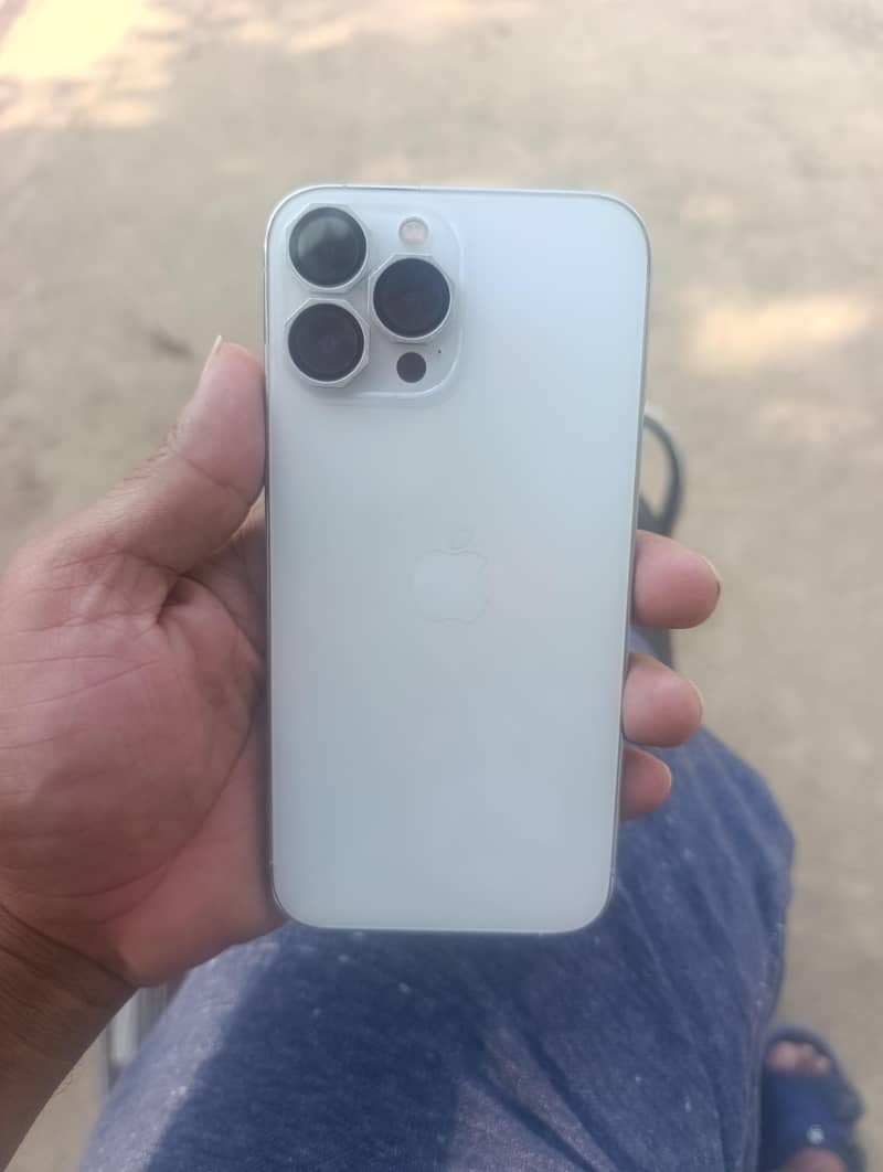 iPhone 13 pro max 1