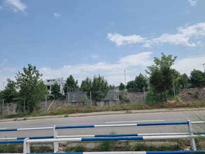 DHA Phase-6 Sector-C3 Exten St00 Pl 11 Corner 3 Marla Extra Land