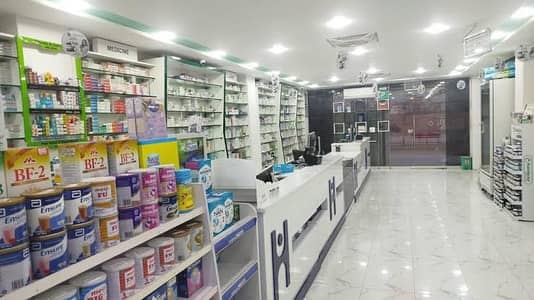 SHIFT INCHARGE SALESMAN NEEDED AT PHARMACY IN JOHAR TOWN