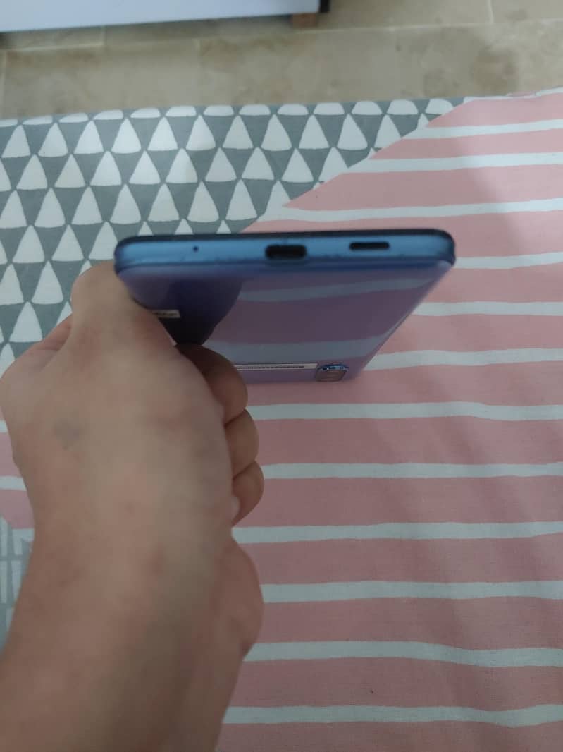 Sharp Aquos zero 5g 1