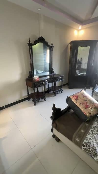 PORTION 1 BED LOUNGE DRAWING 2200 SQFT + GARDEN