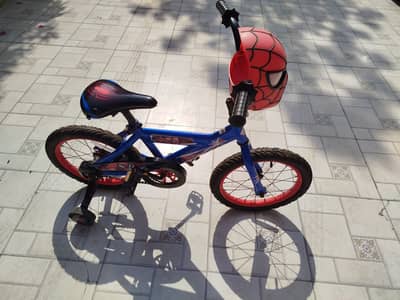 Spider man cycle Ages- 5 to 9. Size -16