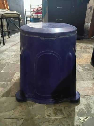 High Quality Ceramic Commode – Neat & Clean – Urgent Sale
