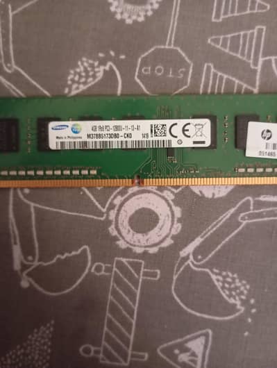 Samsung 4 GB DDR3 1600 MHz Ram