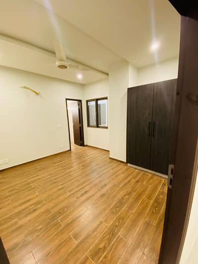 2 BED FOR SALE IN TOP CITY 1 ISLAMABAD TIME SQUARE