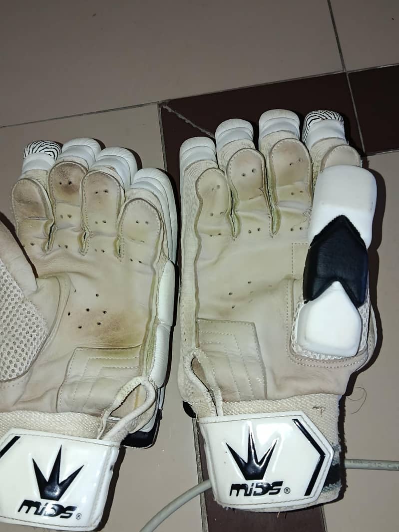 Mids gloves 2