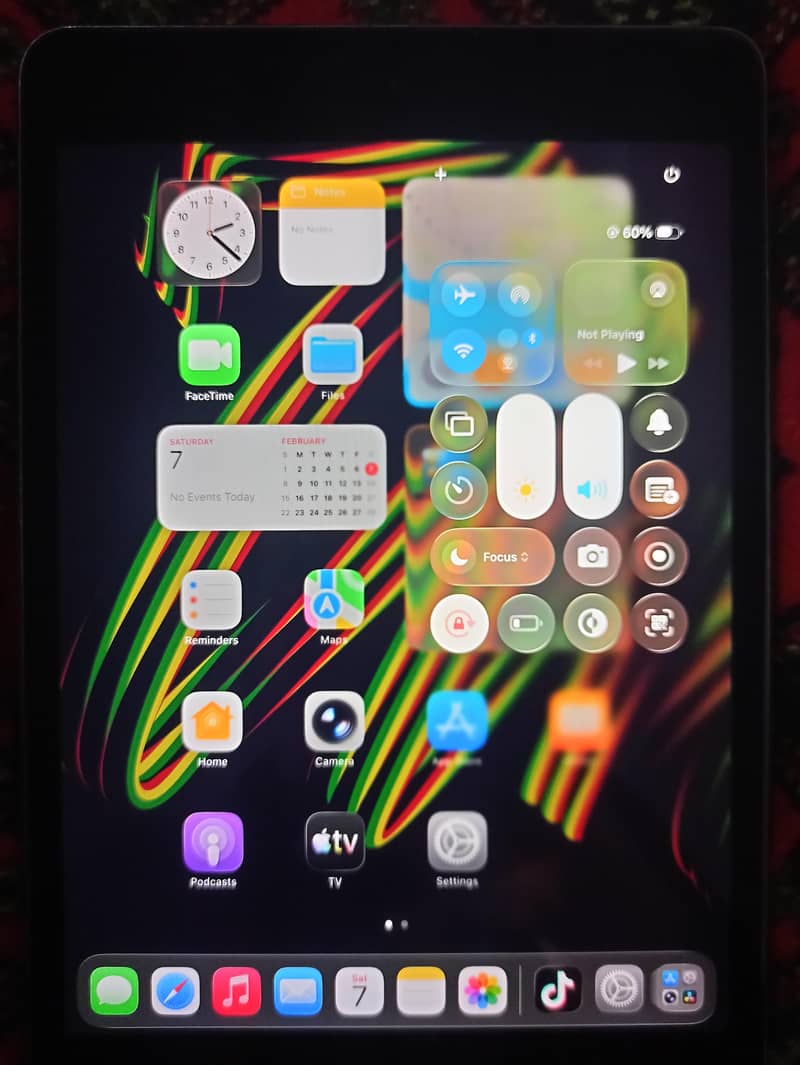 ipad mini 5 with box 2