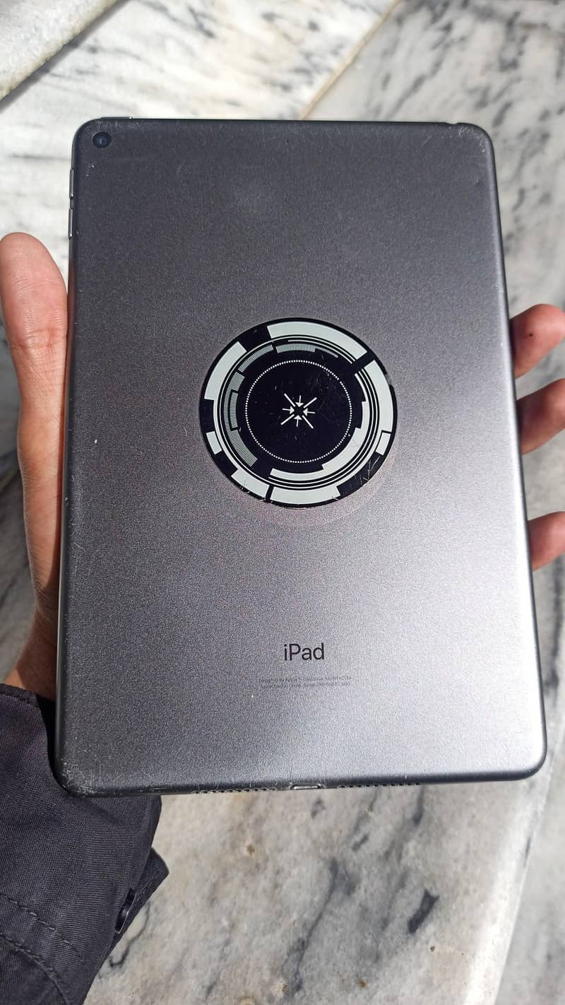 ipad mini 5 with box 9