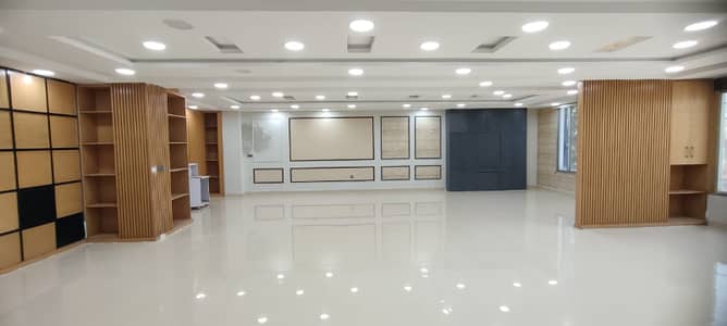 4250 Sqft G-10 New Building for Rent with Big Parking Three Floors Good Location Near to F-10