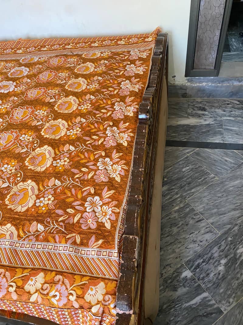 Bed with dressing table 3