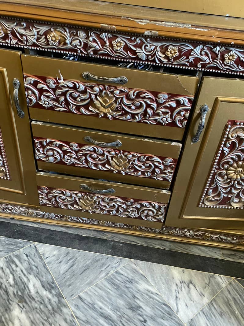 Bed with dressing table 8