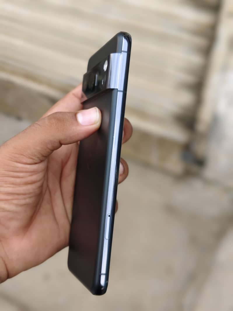 Google Pixel 8 Pro 3