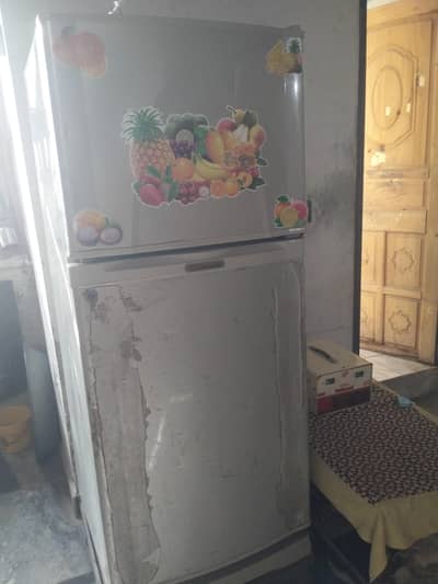 dowlance fridge medium size full si tora chota hai