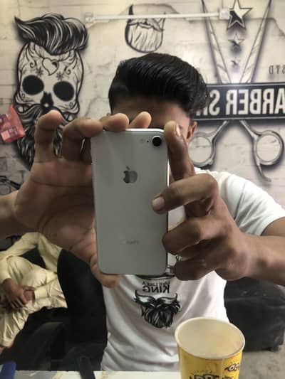 Iphone 8 non pta 10 by 10 condition water pck