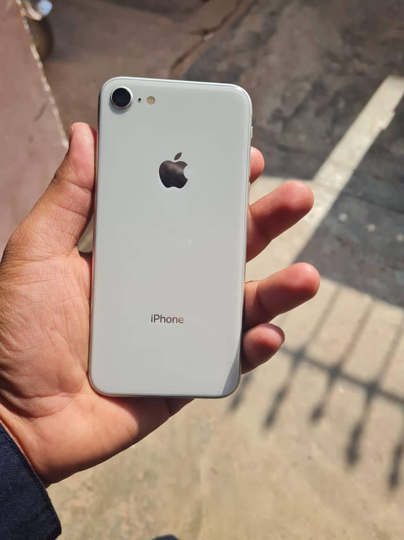 IPhone 8 10/10 condition 0