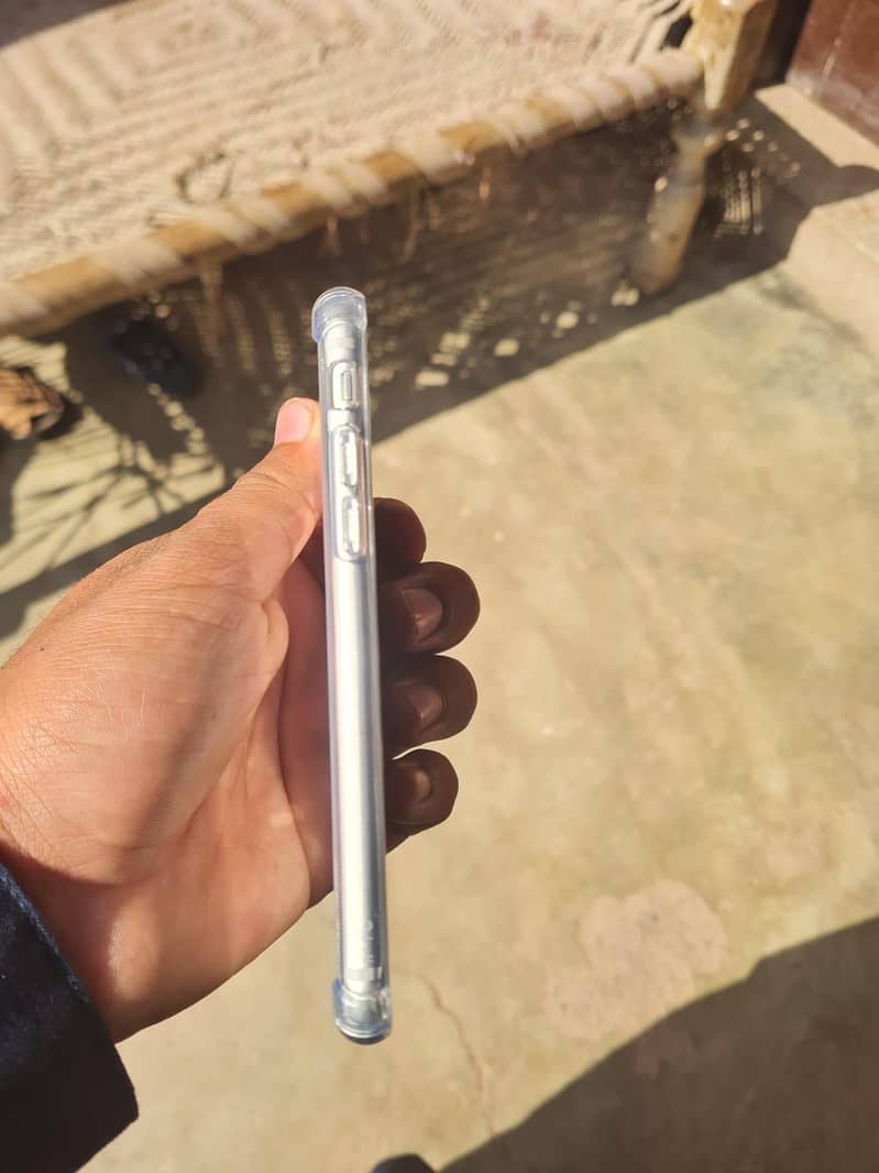 IPhone 8 10/10 condition 4