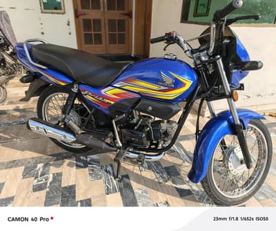 blue color Honda pridor 2022/23