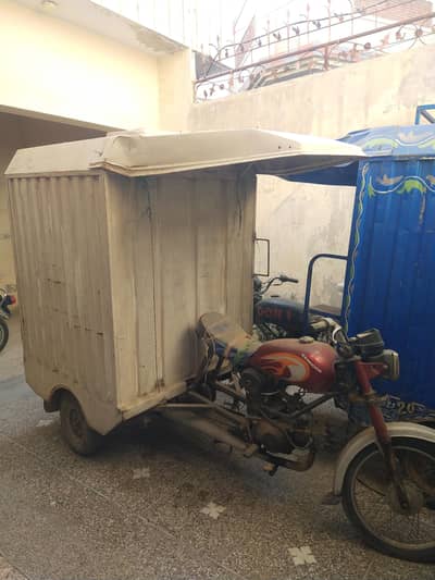 Two loader Rikshaw for sale