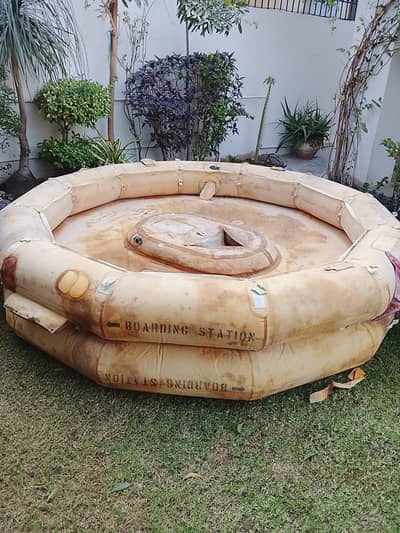 10 Person Inflatable Raft