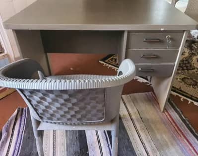 Modern Study / computer /Office Table with free chair– Solid & Stylish