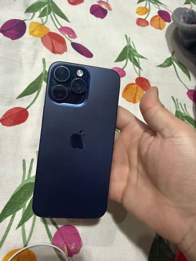 Iphone 15 pro max battery health 93% box available