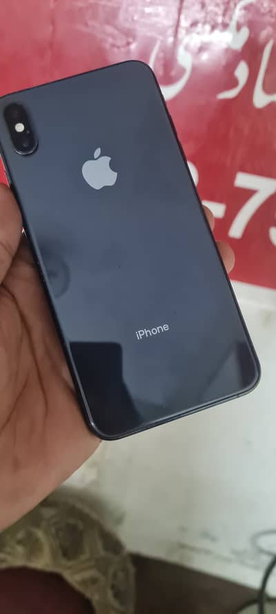 On Condition without lcd painal iPhone XS Max 64gb rs. 15000