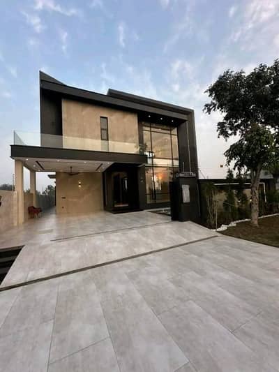 1 kanal Luxury House is Available for Rent in Bahria Town Lahore