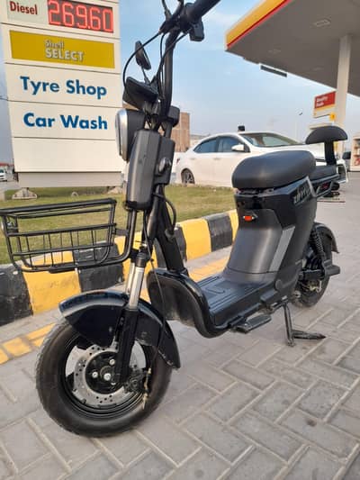 electric scooty bike  showroom condition