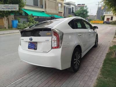 luxury car available for corporate office