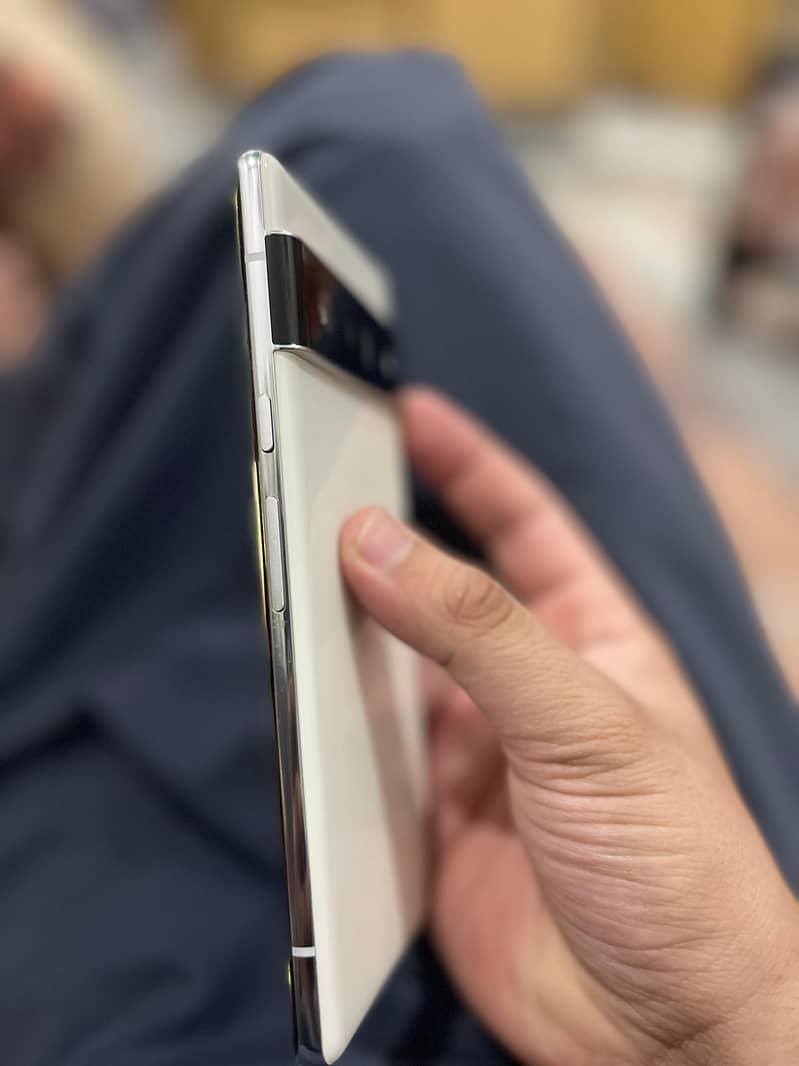 Google Pixel 6 pro 4