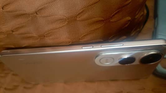 Vivo V50 lite 4g For sale