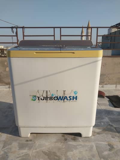 Kenwood KWM-1015SA washer and dryer washing machine.